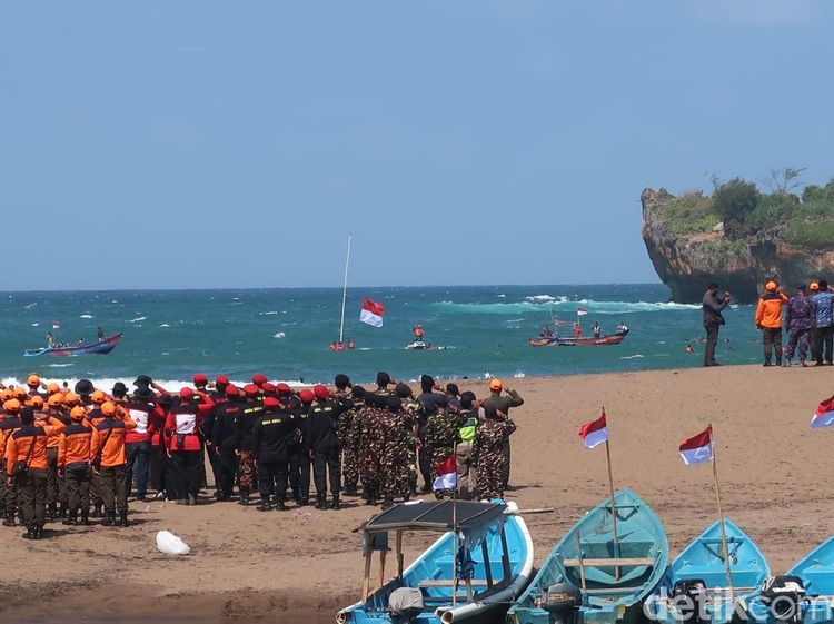 Melihat Lagi Kemeriahan HUT RI di Malioboro Jogja hingga Laut Pantai Baron