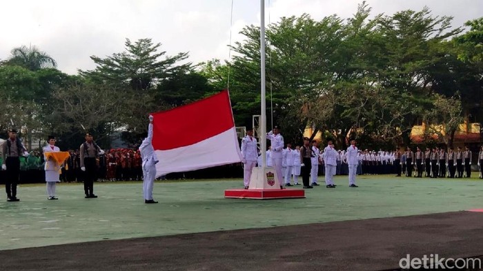Upacara Peringatan HUT ke 80 RI tingkat Kabupaten Ciamis di Taman Lokasana, Minggu (17/8/2025).