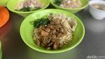 Viral di Tebet! Ini Mie Ayam Jamur Racikan Mantan Chef Restoran