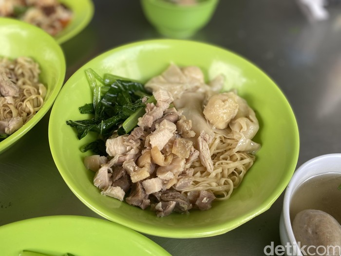 Viral di Tebet! Ini Mie Ayam Jamur Racikan Mantan Chef Restoran