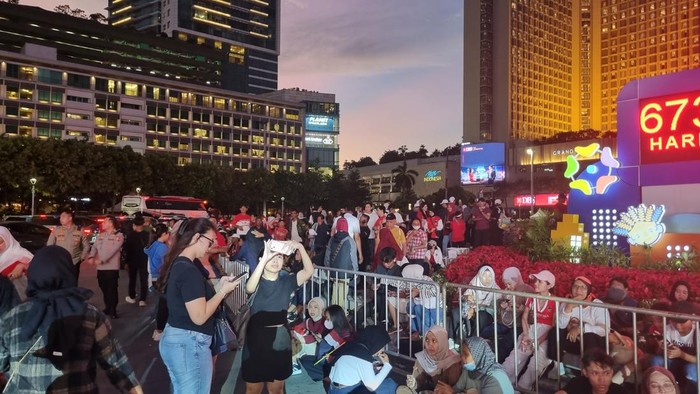 Warga mulai padati area karnaval HUT ke-80 RI (Taufiq/detikcom)