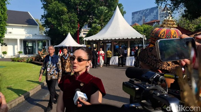 Wulan Gurinto mengikuti Upacara HUT RI ke-80 Istana Merdeka Jakarta. (Rolando/detikcom).