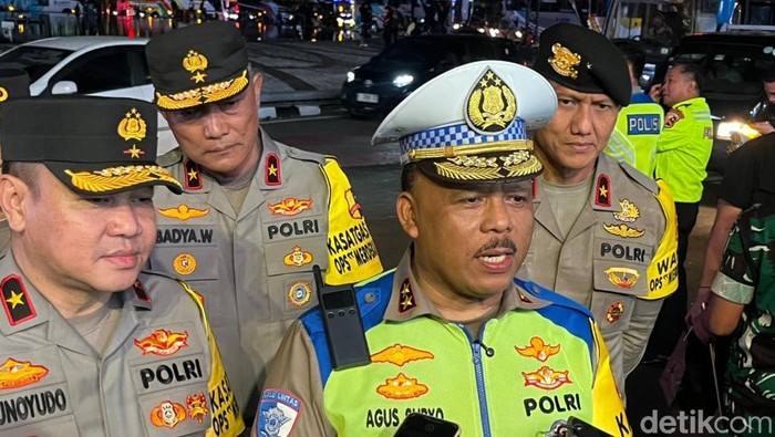 Kakorlantas Polri Irjen Agus Suryonugroho di Bundaran HI. (Taufiq S/detikcom)
