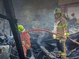 8 Rumah Warga di Buloa Makassar Kebakaran, 12 Armada Damkar Dikerahkan