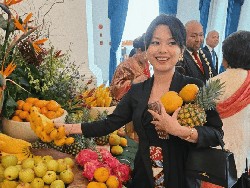Video Makna Kebaya Hitam yang Dikenakan Cucu Bung Hatta di HUT ke-80 RI