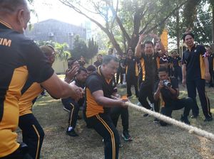 Meriahnya Lomba Tradisional Rayakan HUT ke-80 RI di Polres Magetan