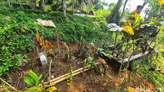 Makam Raya