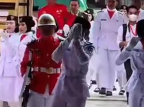 Momen Anggota Paskibra Mamasa Menangis Histeris Usai Insiden Bendera Terbalik