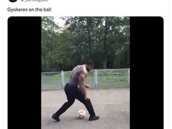 Meme Kocak Viktor Gyokeres, Cuma Sibuk Rapikan Rambut