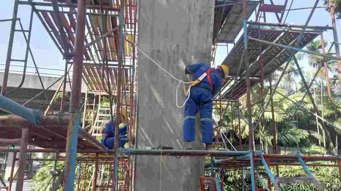 Pemprov DKI Jakarta melakukan pemeliharaan terhadap Patung Dirgantara atau Patung Pancoran.
