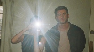 Pasangan Liam Hemsworth dan Gabriella Brooks pertama kali mengumumkan hubungan asmara mereka di 2021. Foto: Dok.@gabriella_brooks/ Instagram