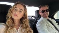 Potret Gabriella Brooks yang Digosipkan Tunangan dengan Liam Hemsworth