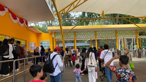 Suasana Taman Margasatwa Ragunan (TMR), Jakarta Selatan pada 18 Agustus 2025.
