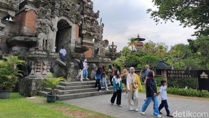 TMII ramai dikunjungi warga (Kurniawan Fadilah/detikcom)