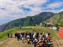 Upacara Bendera di Bukit Salena Kenalkan Pariwisata Sulawesi Tengah