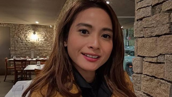 Acha Septriasa Jalani Kehidupan sebagai Single Parent Acha Septriasa Jalani Kehidupan sebagai Single Parent