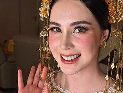 Gaya Arumi Bachsin Menang Kostum Adat Terbaik di HUT RI, Dapat Hadiah Kambing