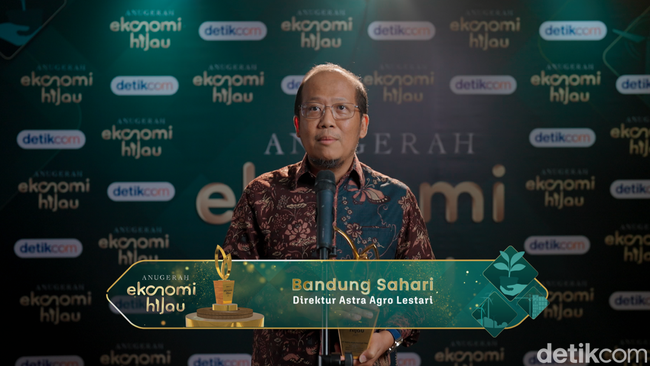 Astra Agro: Rahasia Sukses Panen Sawit Melimpah & Ramah Lingkungan!