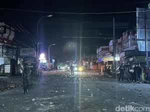 Polisi Sisir Jalan Cokroaminoto Antisipasi Sisa Massa Tolak Kenaikan PBB Bone