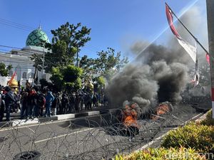 8 Anggota TNI, 3 Polisi dan 2 Satpol PP Luka Imbas Demo Ricuh PBB di Bone