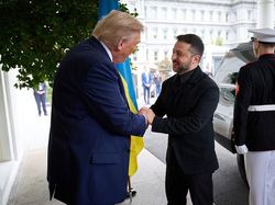 Zelensky Jawab Desakan Trump Agar Mundur: Terserah Rakyat Kami
