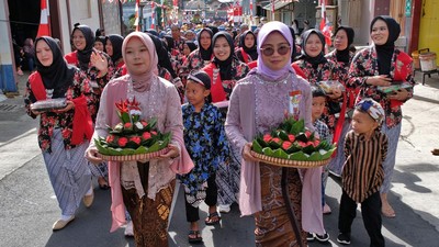 Grebeg Apem Meriahkan HUT ke-80 RI di Lereng Sindoro