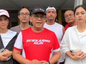 Hasto Beri Arahan Tolak Soeharto Pahlawan? Guntur Romli PDIP Buka Suara