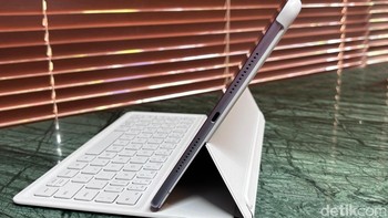 Tablet ini juga didukung M-Pencil generasi ke-3 dan aplikasi GoPaint, yang menjadikannya kanvas digital portable. Foto: detikINET/ Rizqy Nur Amalia