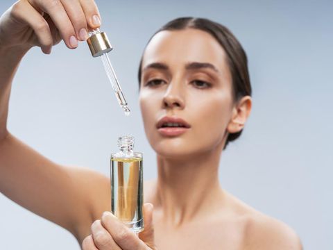 Ilustrasi skincare wanita