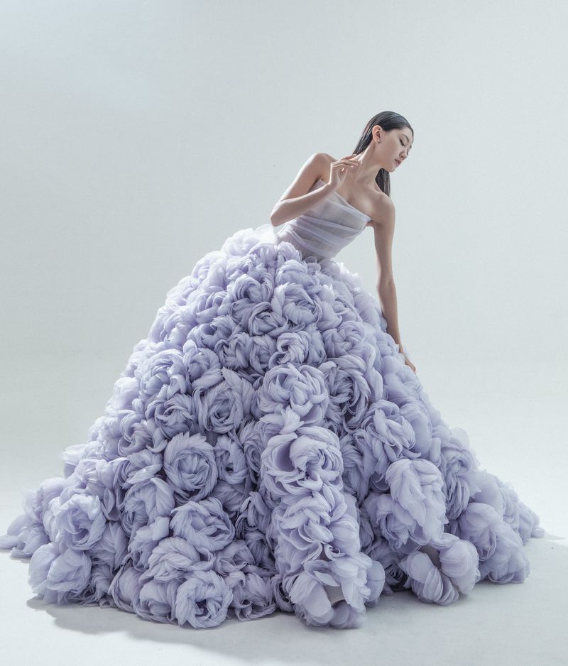 Jennifer Lopez Pakai Gaun Monica Ivena