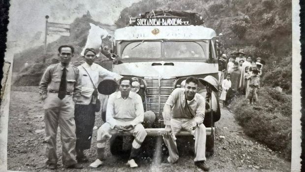 Jepretan foto karya Soembono