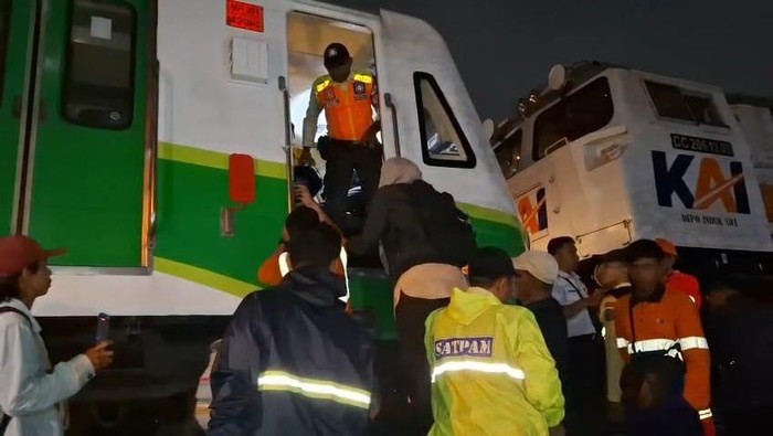 KA Commuter Line Jenggala gagal berhenti di Stasiun Sidoarjo Kota