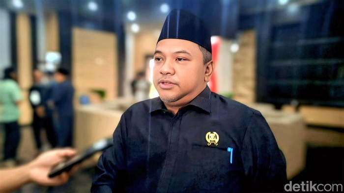 Ketua DPRD Kabupaten Sukabumi Budi Azhar
