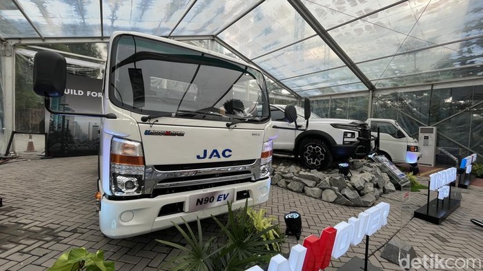 Mobil China JAC Motors Resmi Masuk Indonesia