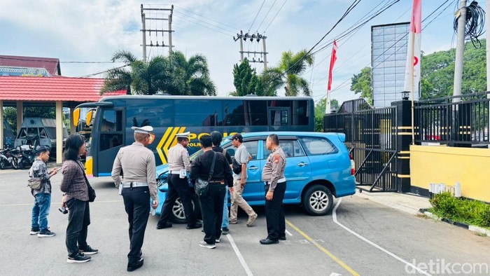 Mobil kepala dinas di Bengkulu diamankan polisi usai menabrak warga sedang jogging