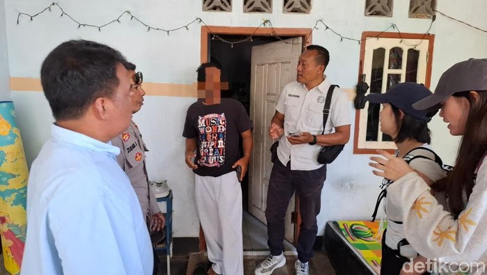 Pemandu selancar di Lombok Tengah, Nusa Tenggara Barat (NTB), ditangkap polisi karena curi HP.