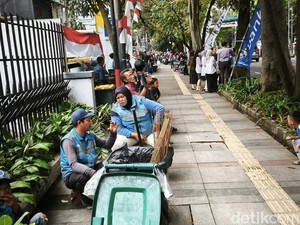 Pemprov Jabar Rekrut 3.040 THL Penyapu Jalan di Tahun 2026