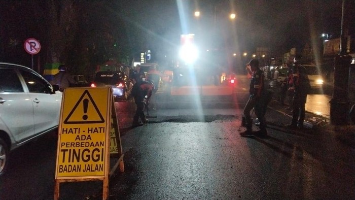 Perbaikan di Jalan Dago