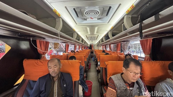 PO Bus yang sudah tidak memutar musik di perjalanan