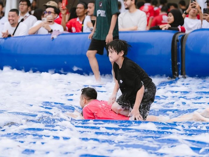 Raffi Ahmad lomba 17 agustus Raffi Ahmad lomba 17 agustus