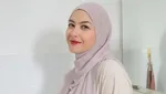 Revalina S Temat Balik Berakting Atas Restu Suami