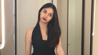 Sydney Azkassyah mengunggah ulang beberapa postingan dukungan dari warganet setelah dirinya diumumkan jadi pemain sinetron. (Foto: dok Instagram sydneyazkassya)