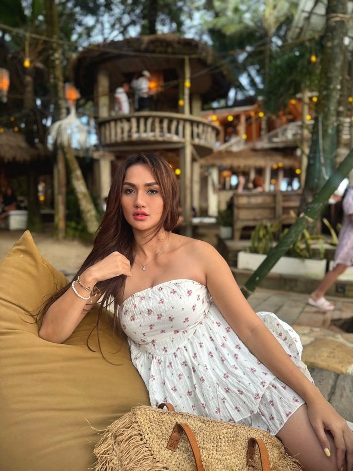 Tengku Dewi