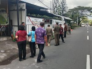 Sejumlah Bangunan di Jalur 11 Karangasem Diduga Caplok Trotoar-Batas Jalan