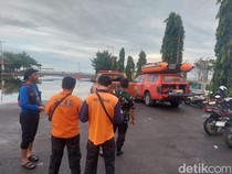 Perahu Nelayan Tergulung Ombak di Perairan Kendal, 3 Orang Hilang