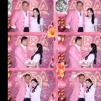 Tak hanya Almira, Annisa dan Agus juga terlihat ikut menikmati perayaan ulang tahun sang anak. Keduanya bahkan pose romantis berdua di ultah sang anak. Foto: Instagram/@annisayudhoyono