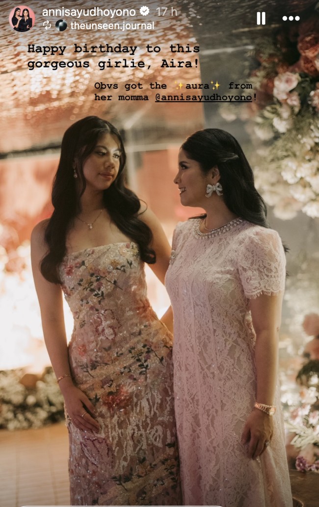 Pose bareng sang bunda, keduanya sama-sama terlihat cantik. Gadis yang kerap disapa Aira itu bahkan kini tingginya sudah mengalahkan sang bunda. Foto: Instagram/@annisayudhoyono
