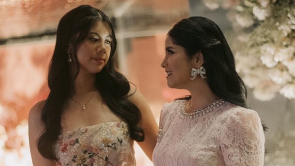 7 Foto Pesta Ultah Almira Yudhoyono ke-17, Cantik dengan Dekorasi Pink
