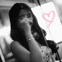 Kini sudah semakin dewasa, penampilan Aira pun terlihat anggun dan makin cantik. Tak sedikit netizen yang kerap memberikan pujian untuk kecantikannya. Foto: Instagram/@theunseen.journal