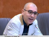 Video: Kala Anggota DPR Usul Gerbong Khusus Merokok di KA